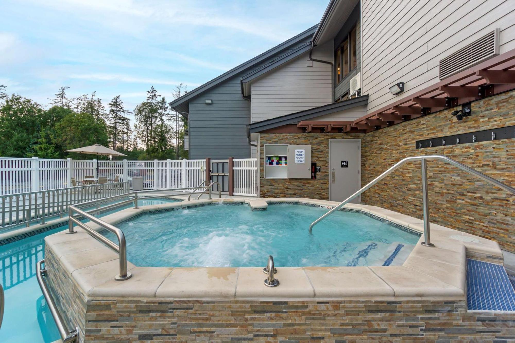 Best Western Plus Oak Harbor Hotel And Conference Center Εξωτερικό φωτογραφία